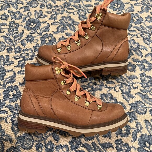 Sorel Women's Lennox Waterproof Hiker Boot in VELVET TAN/GUM, Size 9 - Picture 4 of 6